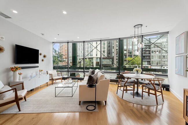 Photo - 9 W Broadway Unit 321