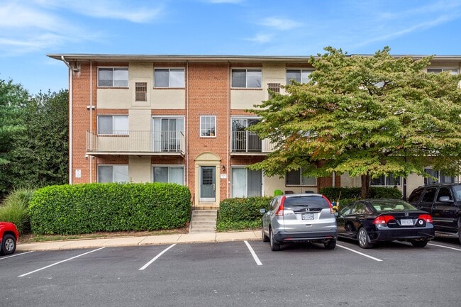 Building Photo - The Fields of Alexandria Rental