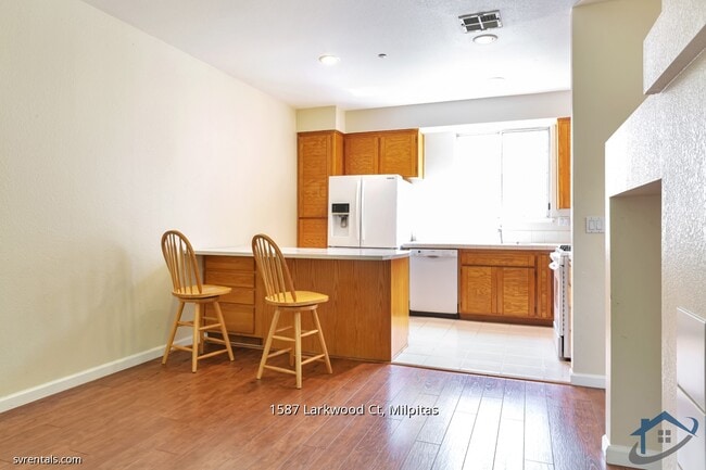 Photo - 1587 Larkwood Ct