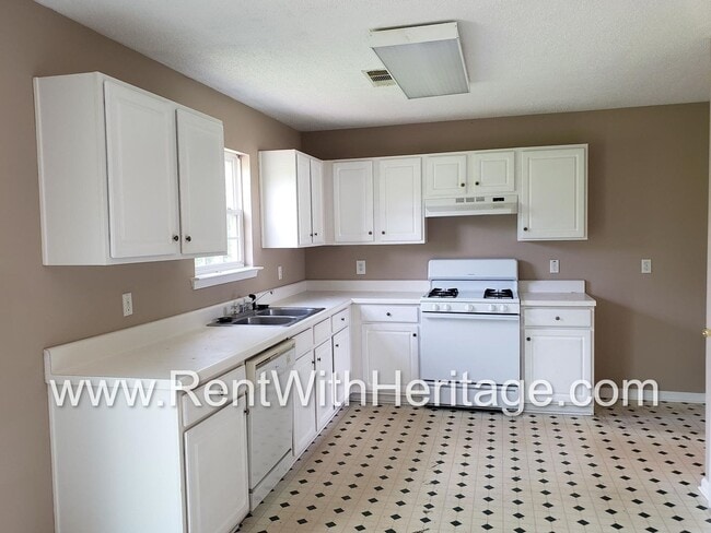 Photo - COME SEE THIS AMAZING 3BEDROOM/2.5 BATH HOME WITH SO MUCH ROOM AND A FULL UNFINISHED BASEMENT AND...