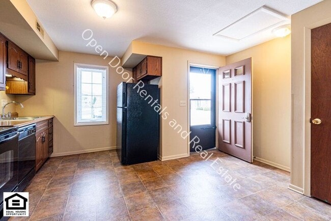 Photo - 1000 Old Brick Rd