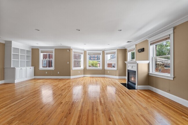 Photo - 212 W 9th St Unit 1