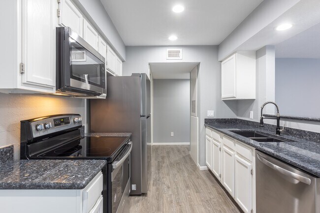 Photo - 14600 Fonmeadow Dr