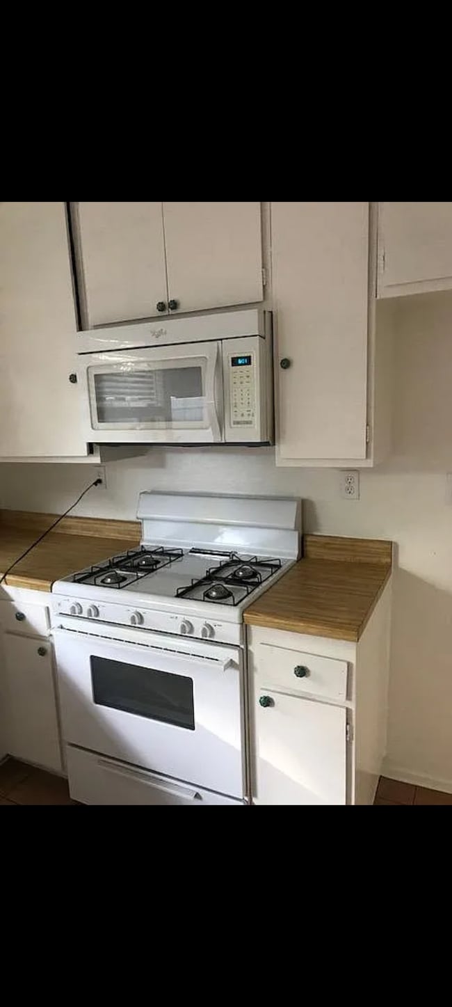 Photo - 486 Serento Cir Unidad Wildwood