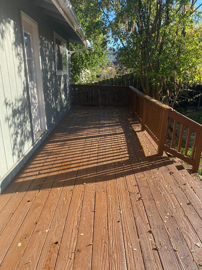 Photo - 140 S Rogers St