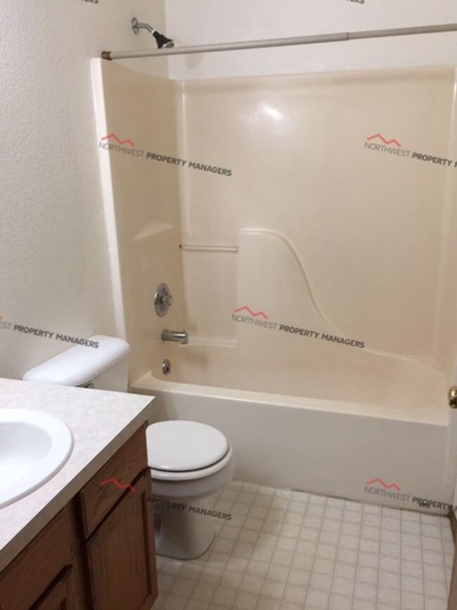 Photo - STATUS: AVAILABLE | R142C | $1995