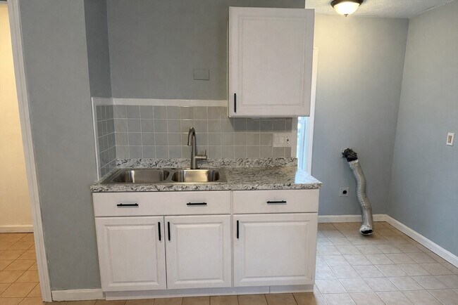 Photo - 105 Clarendon St Unidad 1