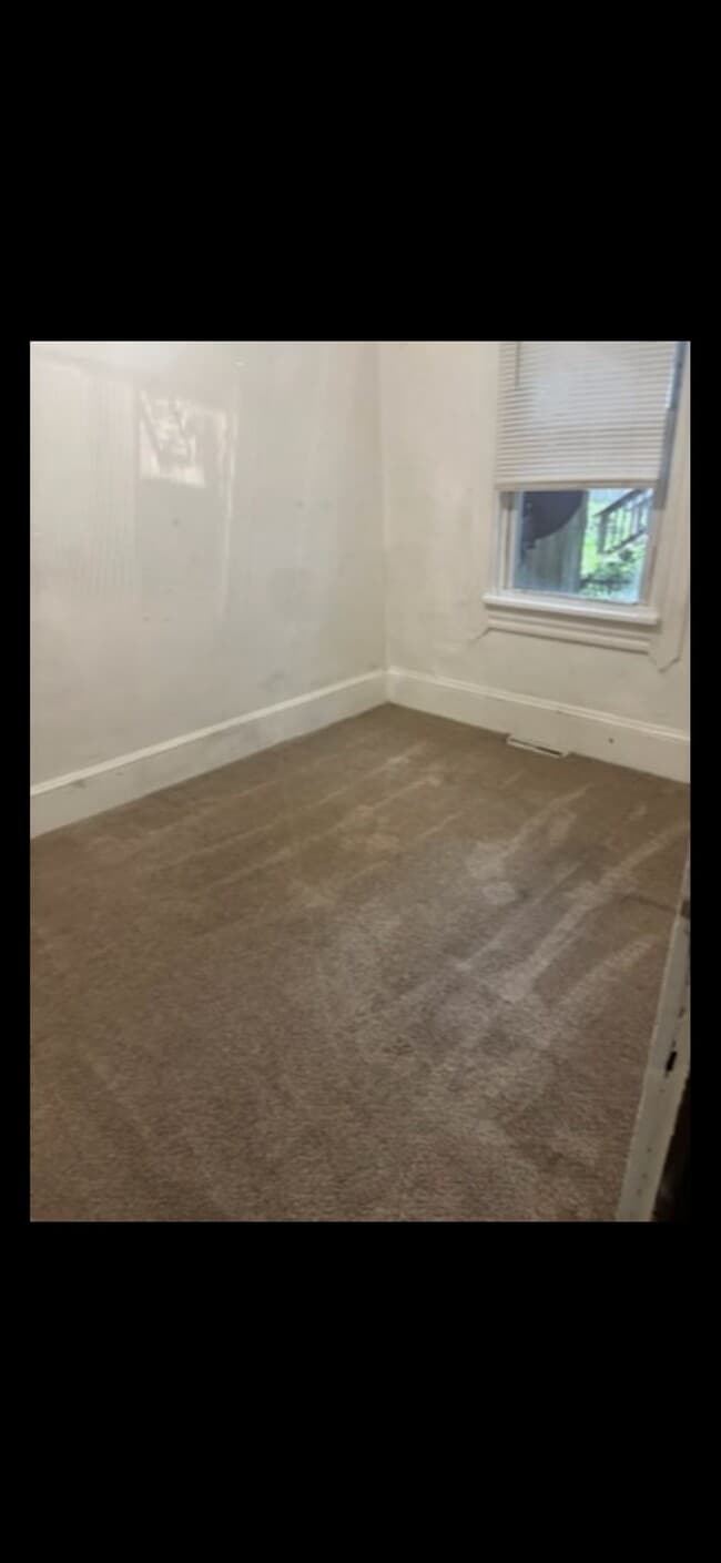 2083 W 81st St Unidad Down