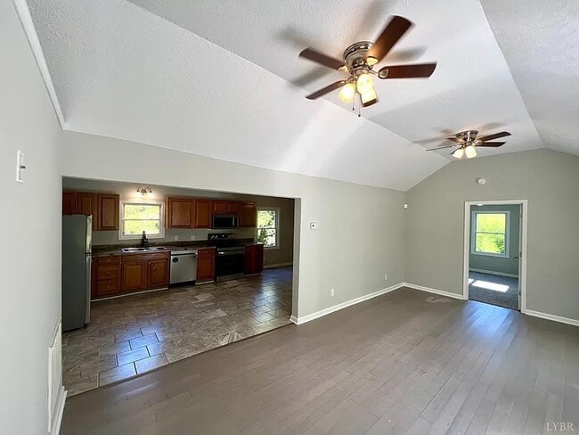 Photo - 207 V.E.S. Rd