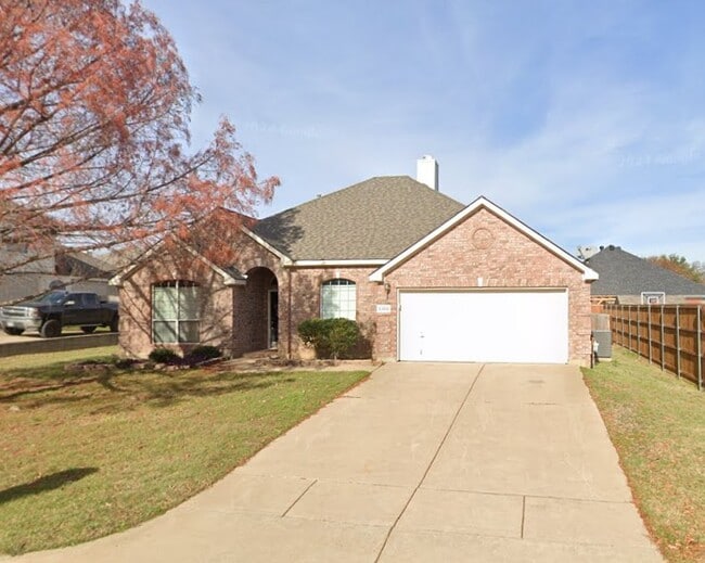 Avail 08/05/25 - Self Showing Available - 1304 Vistawood Dr