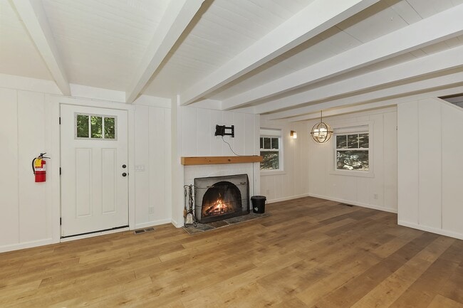 Photo - 320 Hillside Rd