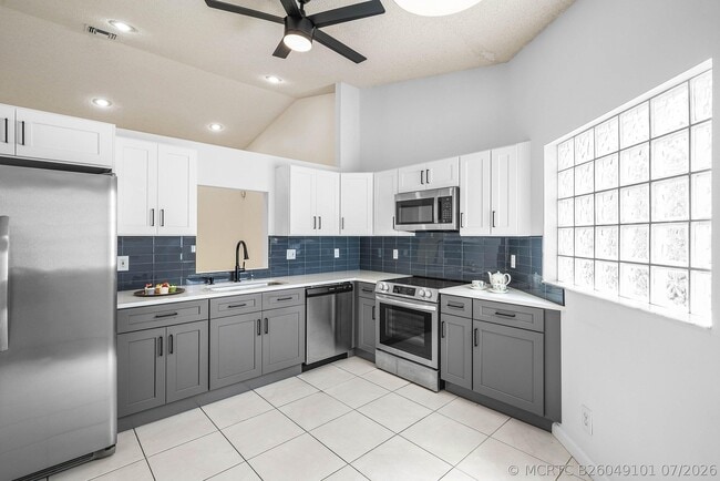 Photo - 6192 Floral Lakes Dr