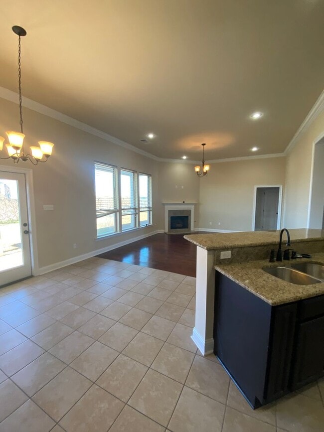 Building Photo - Cypress Bend Beauty