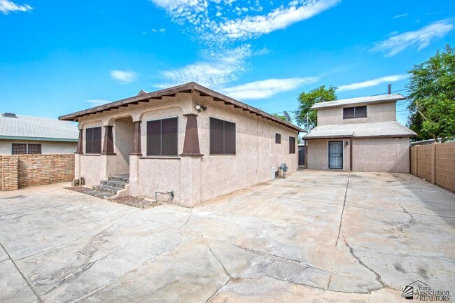 Photo - 617 S 6th Ave House