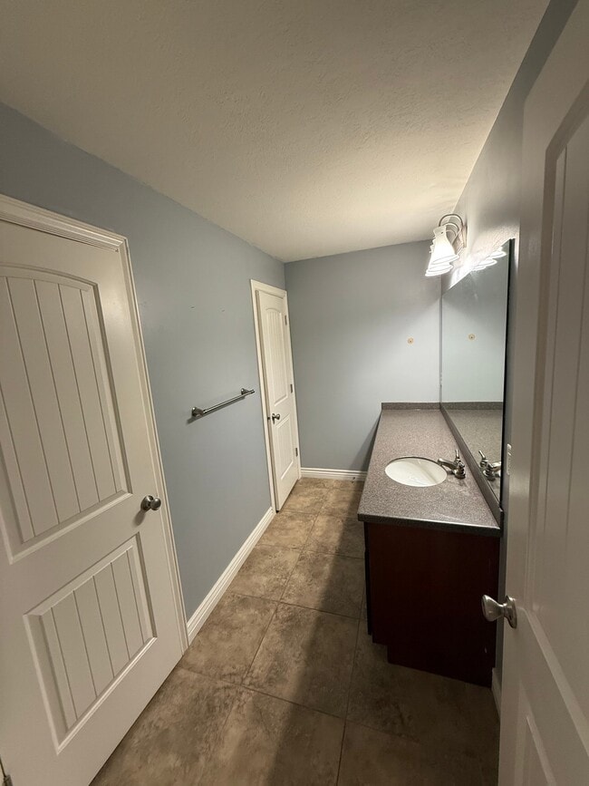 Photo - 1848 W Grays Pl