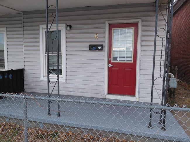 Photo - 6 W First St - 6 West First street