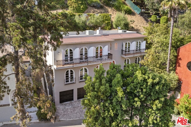Building Photo - 2422 Cazaux Pl Rental