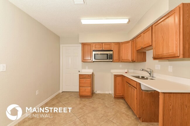 Photo - 893 Riviera Ln NW
