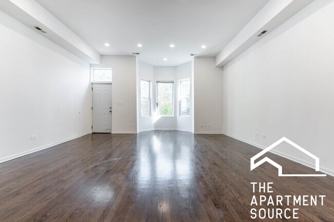 Photo - 2112 N Campbell Ave Unit 1