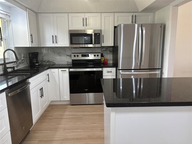Photo - 4725 Cove Cir Unit 405