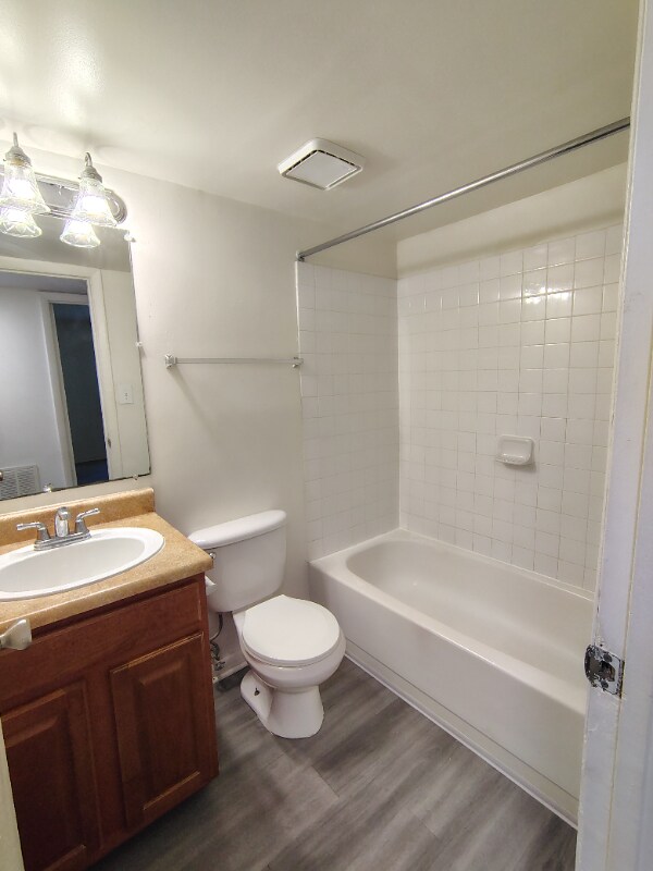 Photo - 600 Reusens Rd Unidad L130