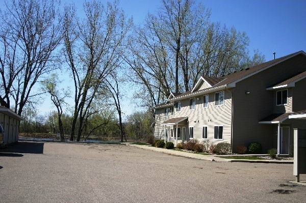 Photo - Hiniker Pond Townhomes & Apartments