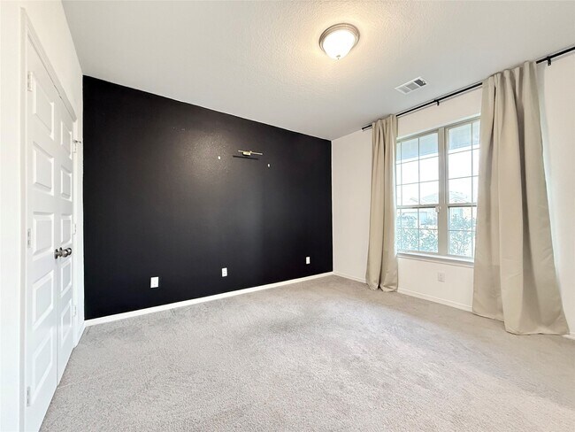 Photo - 9662 Caney Trails Rd