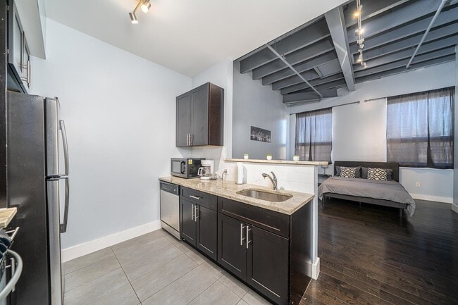 Building Photo - 235 Orient Ave Unit 2 Rental