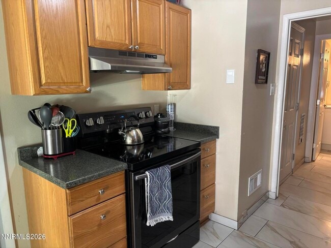 Photo - 1667 London Cir