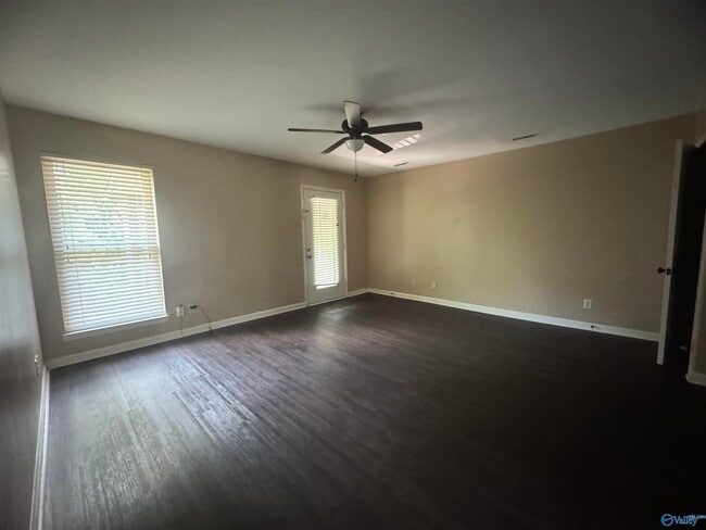 Photo - 2609 Wynterhall Rd SE