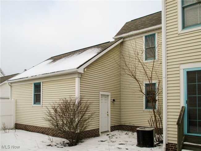 Photo - 1942 E 84th St