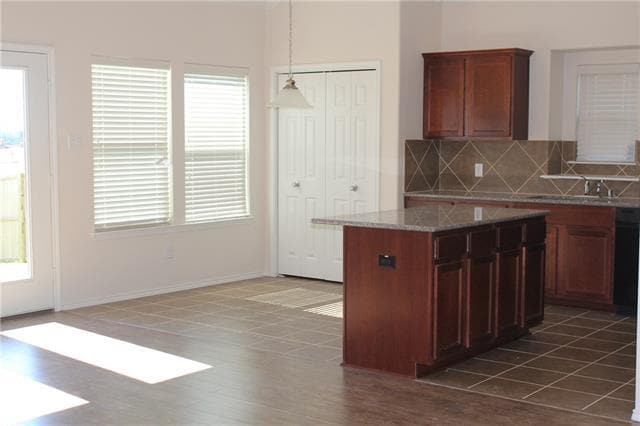 Photo - 2412 Eppright Dr