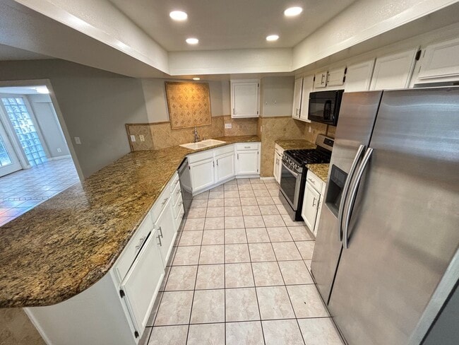 Photo - Spacious 4bed /2bath Single Story home nes...