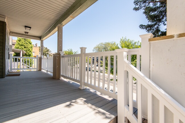 Composite Front Porch - 2415 N Murray Ave Unit 2415 N Murray Ave