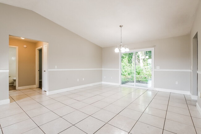 Photo - 1819 E Glancy Dr