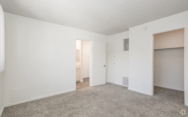 1HAB, 1BA - 648 ft²