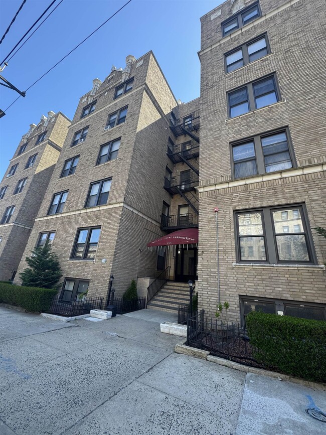 Photo - 2700 John F. Kennedy Blvd Unit 304