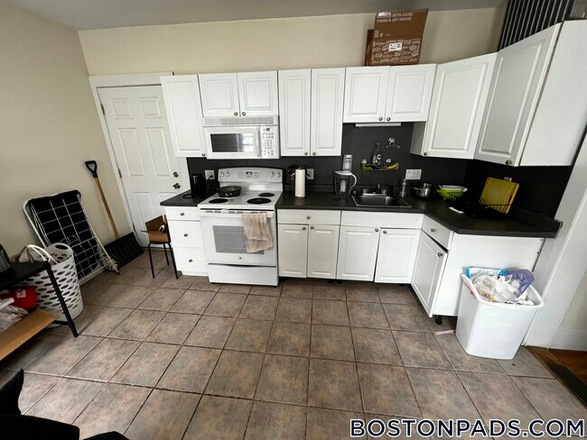 512 Cambridge St Unit 4