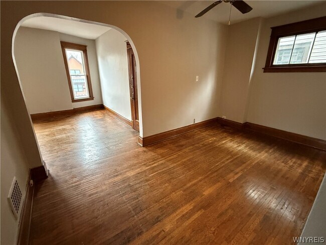 Photo - 319 Bryant St