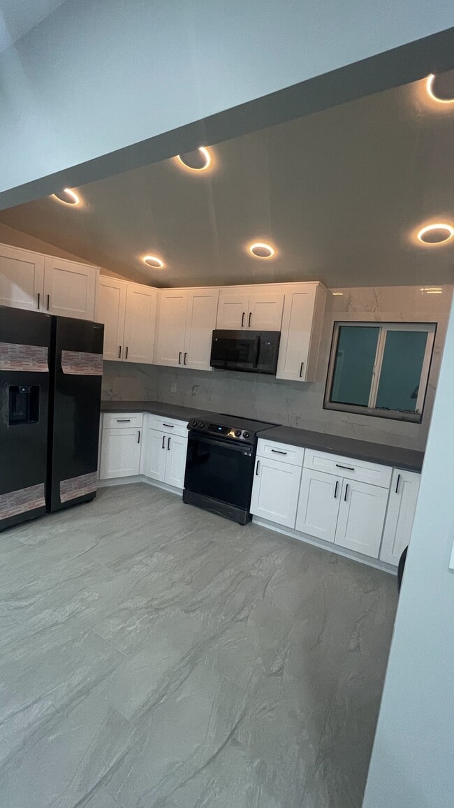 Photo - 1317 Marline Ave