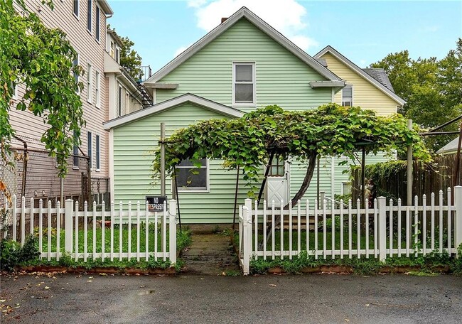 Building Photo - 49 E Transit St