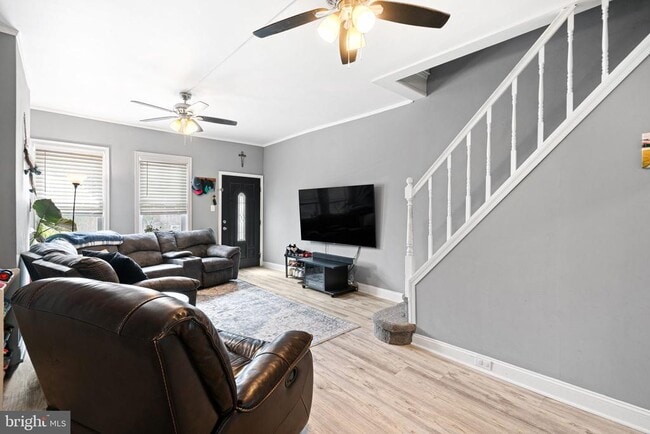 Photo - 3056 Aramingo Ave