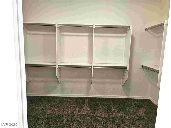 Building Photo - 2553 Chateau Clermont St