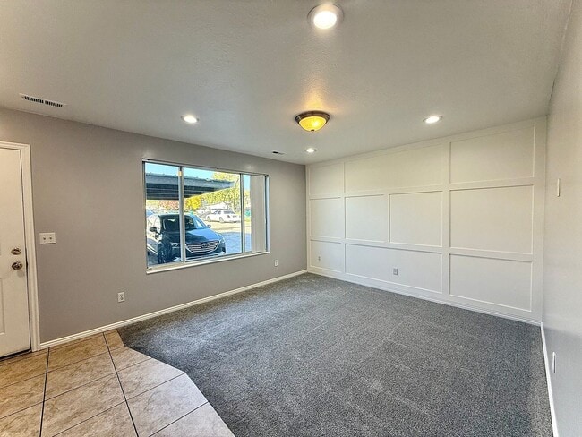 Photo - 3 Bedroom Townhome Available March 1