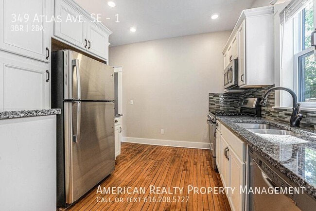 Photo - 349 Atlas Ave SE Unidad 1