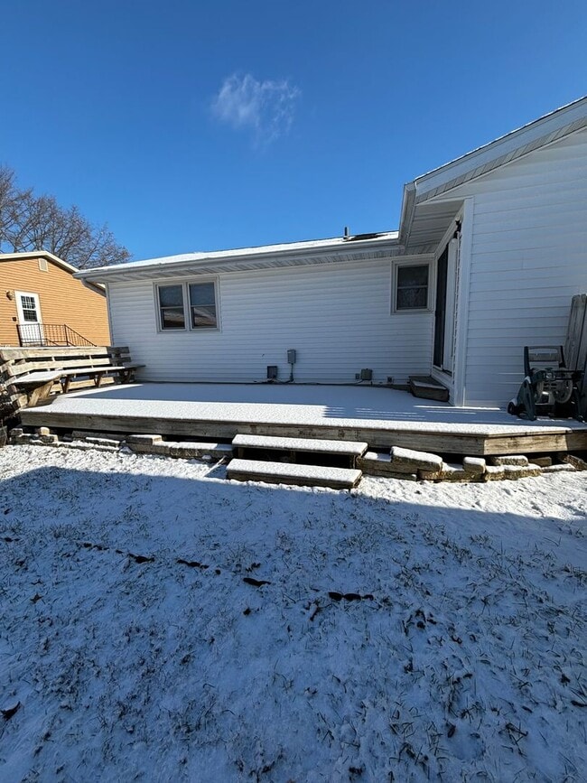 Photo - 3 Bedroom Home w/ Garage in Marion, IA