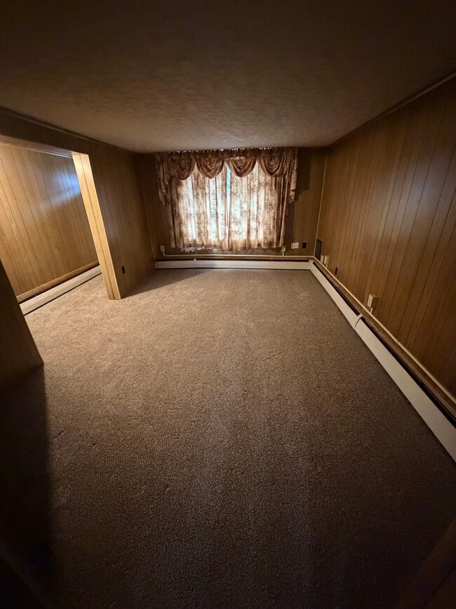 Photo - 118 W Washington St