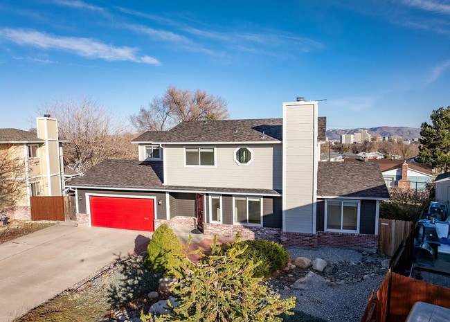 Photo - 3 Bed/2.5 Bath House w/ Yard Close to UNR