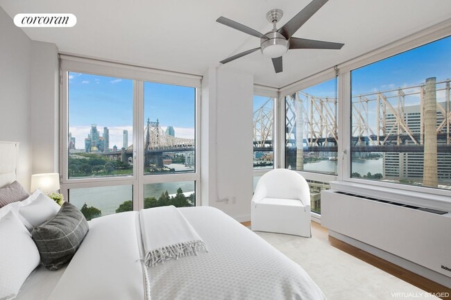 Photo - 415 E Main St