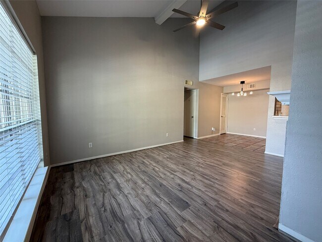 Photo - 1880 White Oak Dr Unit 182